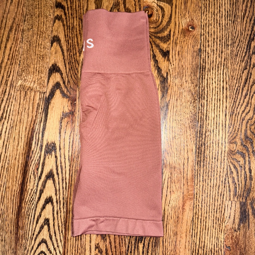 ILUS SEAMLUX SHORTS